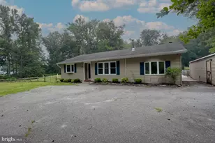 408 Burrs Mill Rd, Southampton, NJ 08088 - Photo 2
