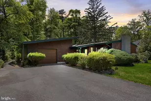 9 S Lakeside Dr W, Medford, NJ 08055 - Photo 2