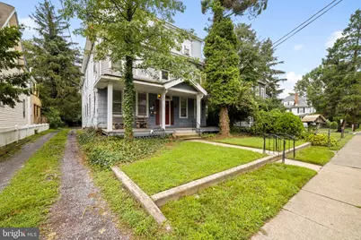 407 Cinnaminson Avenue #5, Palmyra, NJ 08065 - Photo 2