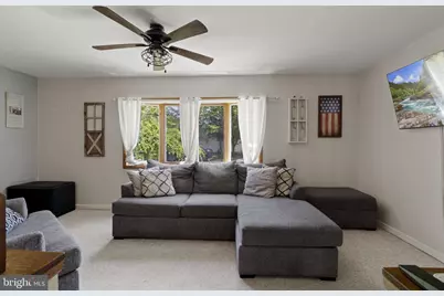 1073 Wallace Avenue, Florence, NJ 08554 - Photo 12
