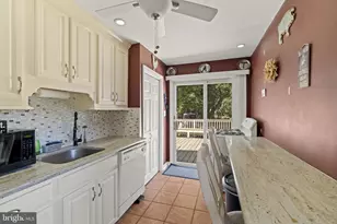 1073 Wallace Ave, Florence, NJ 08554 - Photo 10