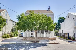415 Prince St, Bordentown, NJ 08505 - Photo 2