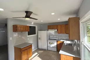 74 Plumtree Ln, Willingboro, NJ 08046 - Photo 2