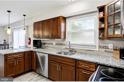 151 Hazelwood Circle, Willingboro, NJ 08046 - Photo 2