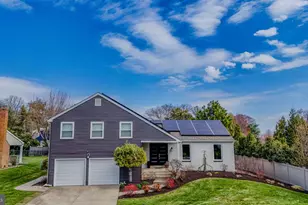 2 Warwick Ct, Mount Laurel, NJ 08054 - Photo 2