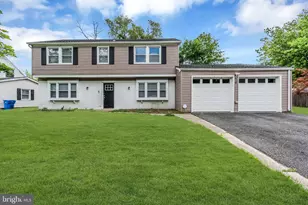 18 Harrington Cir, Willingboro, NJ 08046 - Photo 2