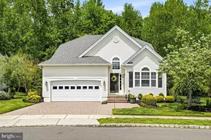 42 Huxley Cir, Marlton, NJ 08053 - Photo 1