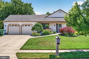 202 Wellington Dr, Marlton, NJ 08053 - Photo 1
