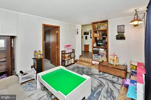 400 S Arthur Dr, Edgewater Park, NJ 08010 - Photo 6