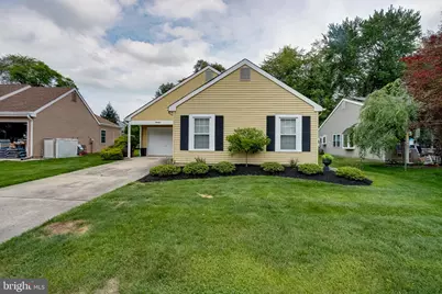 58 Sheffield Place, Southampton, NJ 08088 - Photo 2