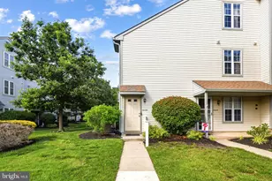 1404 Denham Ct, Mount Laurel, NJ 08054 - Photo 2