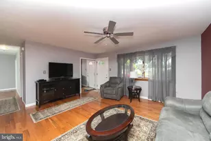 108 W Henry St, Palmyra, NJ 08065 - Photo 4
