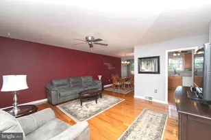 108 W Henry St, Palmyra, NJ 08065 - Photo 2