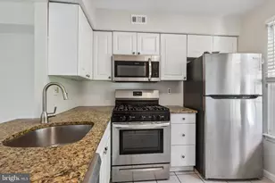 203A Sedgefield Dr, Mount Laurel, NJ 08054 - Photo 6