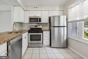 203A Sedgefield Dr, Mount Laurel, NJ 08054 - Photo 4