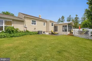 410 Larchmont Dr, Delanco, NJ 08075 - Photo 44