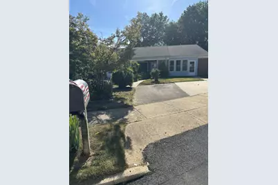 9 Farrington Court, Southampton, NJ 08088 - Photo 2