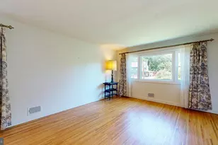60 Dawn Dr, Mount Holly, NJ 08060 - Photo 8