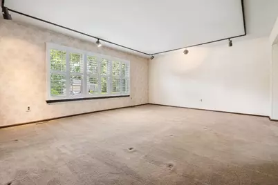 9 Whitechapel Drive, Mount Laurel, NJ 08054 - Photo 4