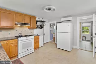 32 Mary St, Bordentown, NJ 08505 - Photo 18