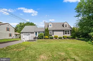 310 Peach Tree Ln, Delanco, NJ 08075 - Photo 1