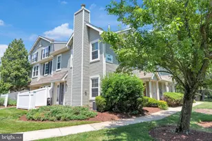 104 Pertwood Ct, Mount Laurel, NJ 08054 - Photo 2