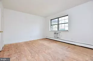 315 Garnet Dr, Burlington, NJ 08016 - Photo 12