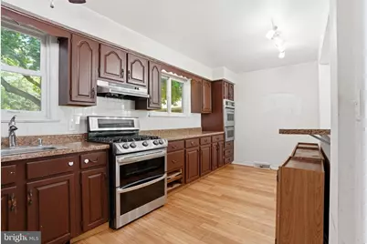 314 S Lippincott Avenue, Maple Shade, NJ 08052 - Photo 10