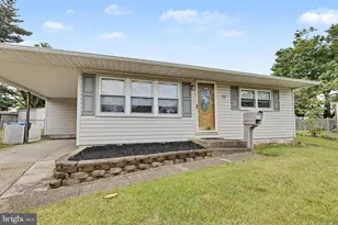 23 Avon Pl, Maple Shade, NJ 08052 - Photo 2