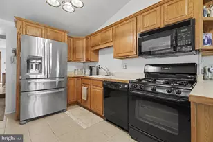 23 Avon Pl, Maple Shade, NJ 08052 - Photo 14