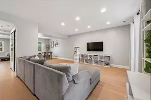 223 Burnam Wood Dr, Mount Laurel, NJ 08054 - Photo 4