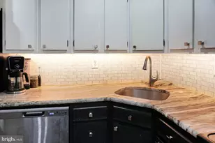 76 W Bluebell Ln, Mount Laurel, NJ 08054 - Photo 1