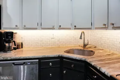76 W Bluebell Lane, Mount Laurel, NJ 08054 - Photo 2