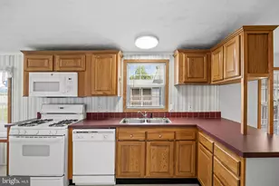 511 Wrightstown Sykesville Rd, Wrightstown, NJ 08562 - Photo 8