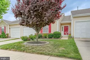 17 Clifford Dr, Mount Laurel, NJ 08054 - Photo 1