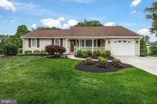 209 Yardley Rd, Delran, NJ 08075 - Photo 2