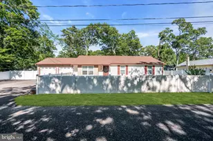 28 Geranium St, Browns Mills, NJ 08015 - Photo 4