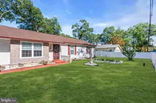 28 Geranium St, Browns Mills, NJ 08015 - Photo 8
