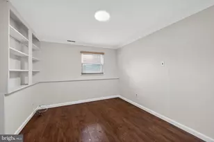 19 Lansberry Dr, Burlington, NJ 08016 - Photo 14