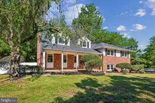 410 Wayne Dr, Cinnaminson, NJ 08077 - Photo 2