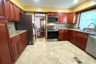 30 Winterberry Ln, Willingboro, NJ 08046 - Photo 1