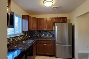 1124 Kaye Ct, Burlington Township, NJ 08016 - Photo 2