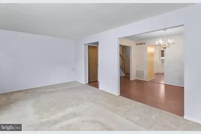 3 Roberts Court, Bordentown, NJ 08505 - Photo 2