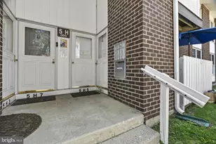 275 Green St, Beverly, NJ 08010 - Photo 1