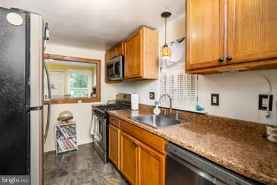 18 Miles Avenue, Bordentown, NJ 08505 - Photo 6