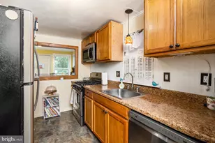 18 Miles Ave, Bordentown, NJ 08505 - Photo 6
