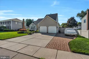14 Abbotsford Dr, Marlton, NJ 08053 - Photo 2