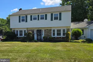 33 Timber Ln, Willingboro, NJ 08046 - Photo 2
