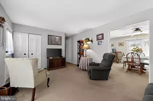227 Tenby Chase Dr, Delran, NJ 08075 - Photo 10
