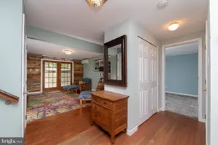 157 S Brentwood Dr, Mount Laurel, NJ 08054 - Photo 2